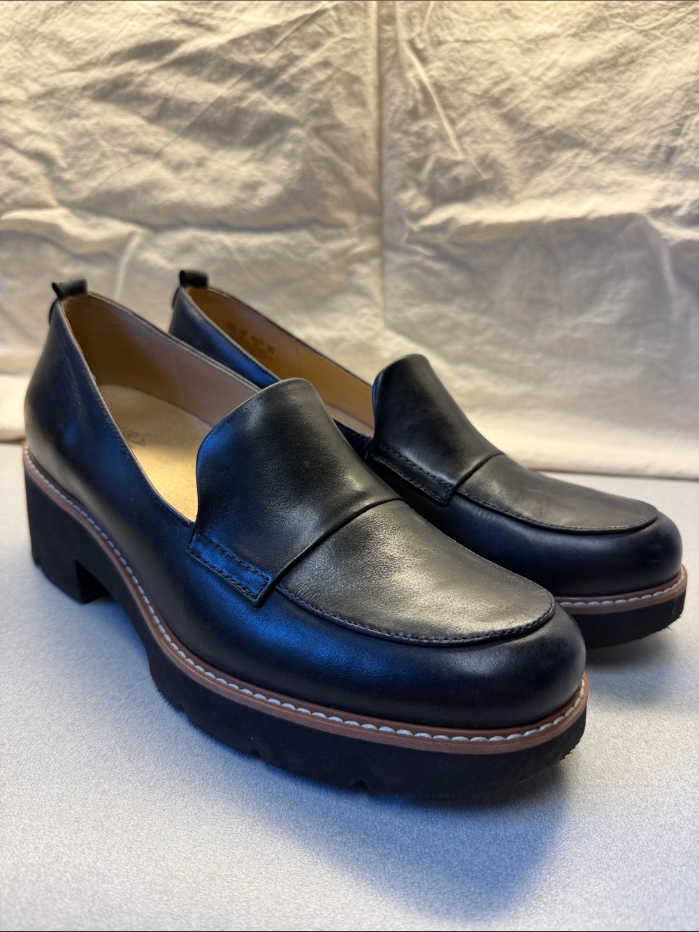 Naturalizer Black Leather Platform Loafers in 10 wide